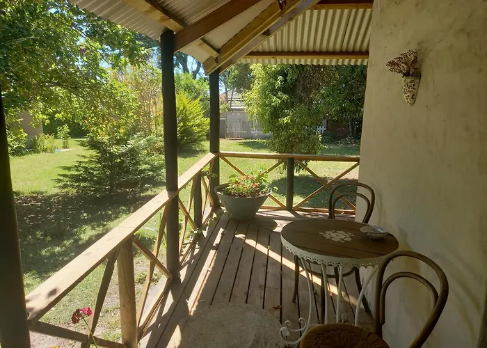 Emerald Hill Cottage